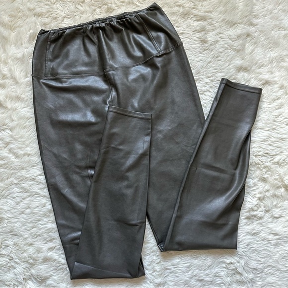 Aritzia Wilfred Free Leggings Daria Pant Faux Leather Dark Olive Green M - Picture 1 of 10